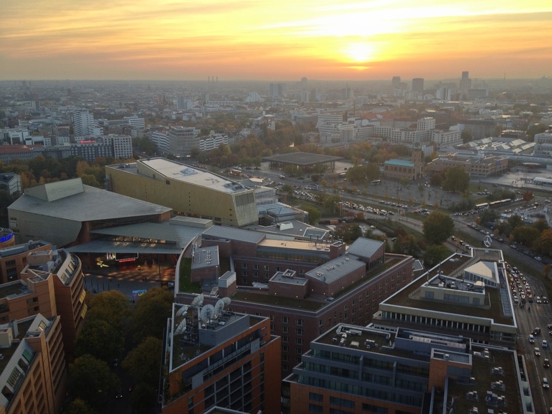 20121020_Kollhoff_Tower_SW.JPG