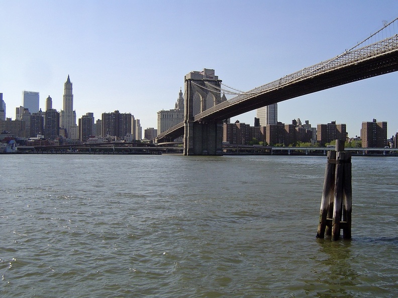 20050512_NYC_Brooklyn_Bridge.jpg