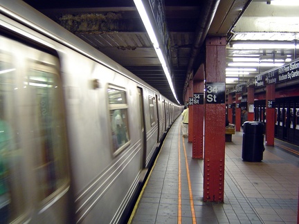 20050514 NYC Subway 34th